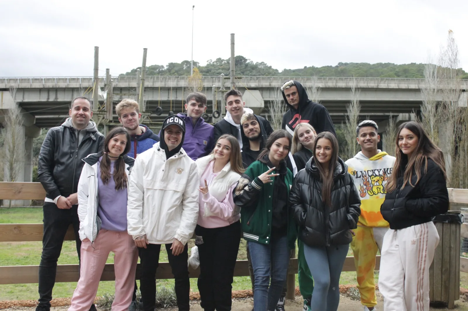 Grupo de influencers en una GoHouse